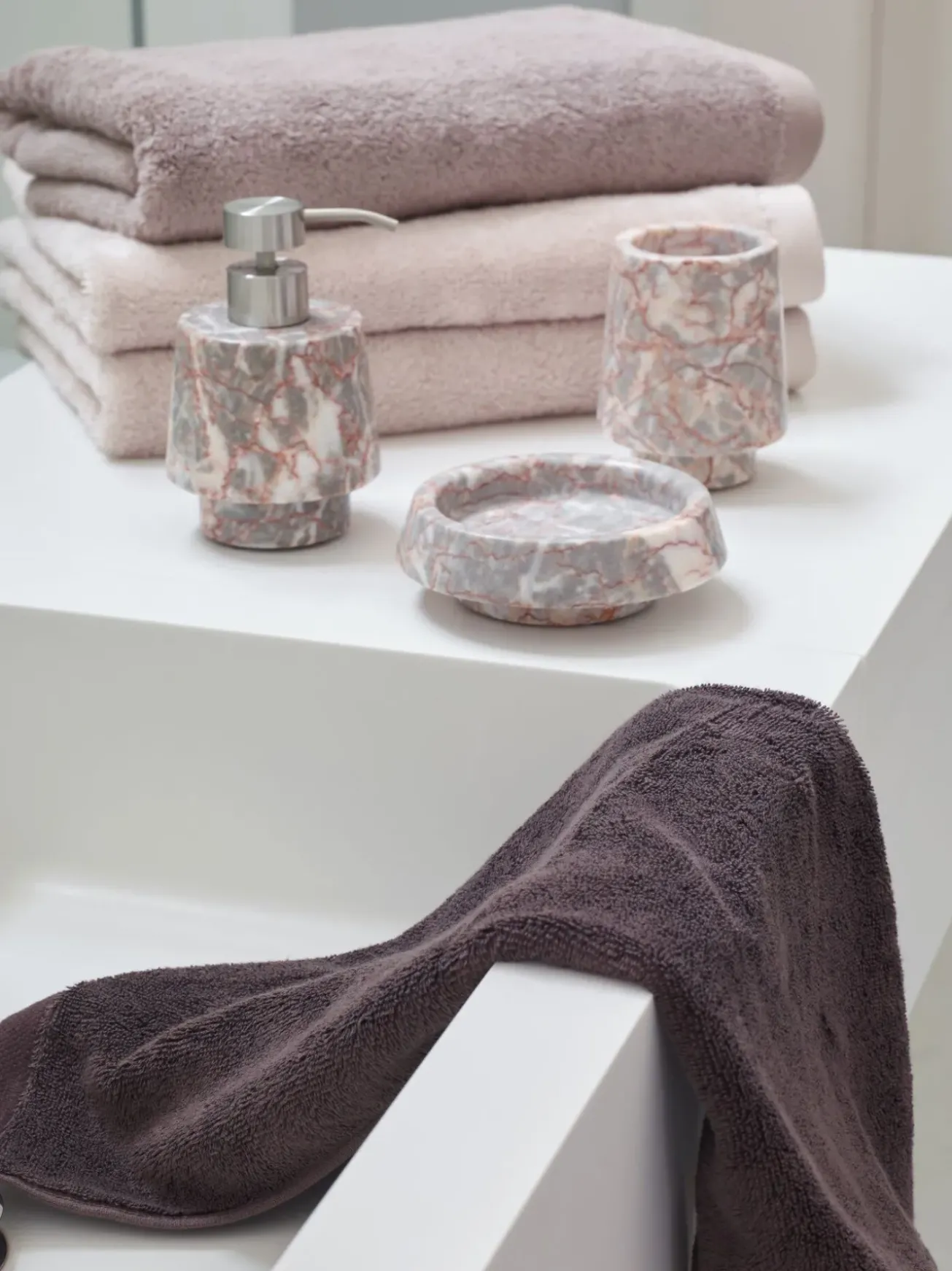 Bath & Living Aquanova Aquanova LONDON bathroom textiles Cameo