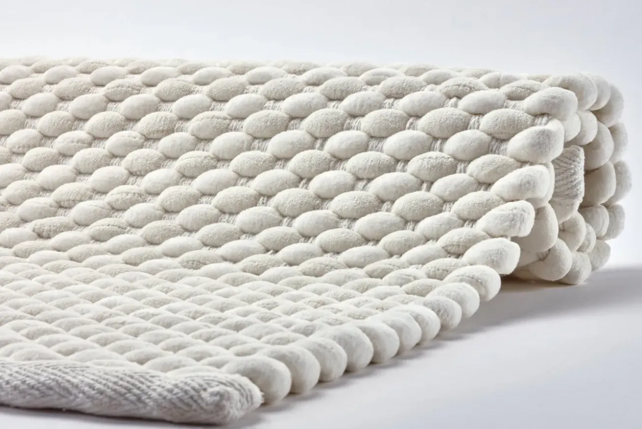 Bath & Living Aquanova Bath mat MAKS color