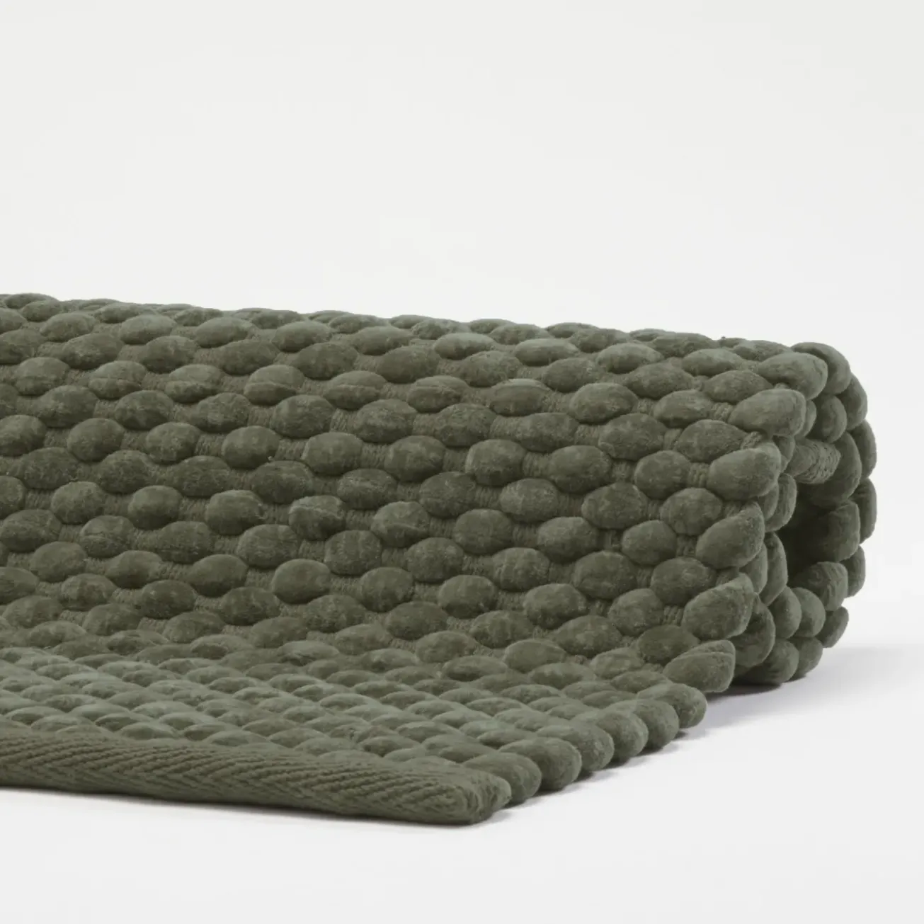Bath & Living Aquanova Bath mat MAKS color