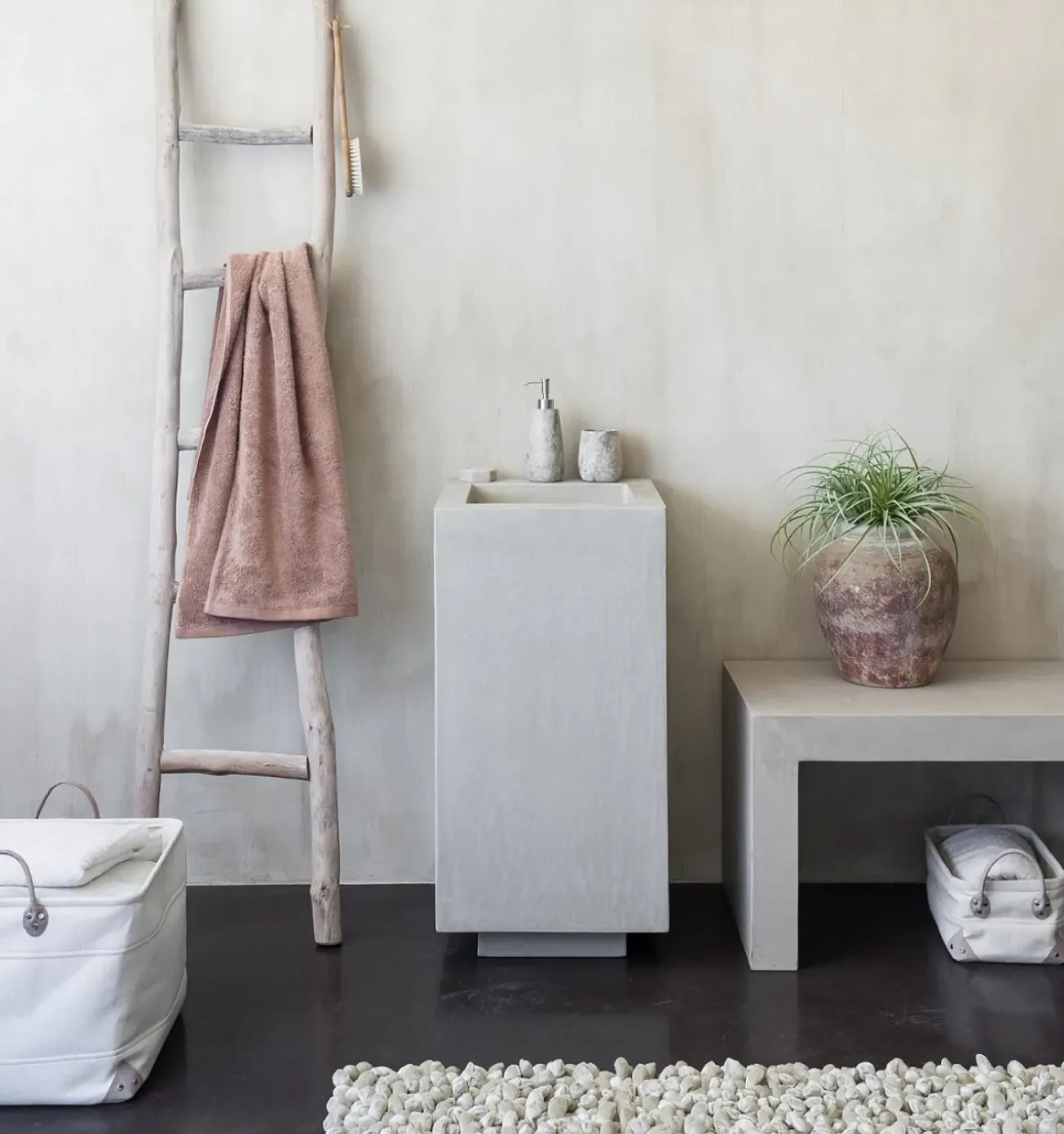 Bath & Living Aquanova Bath mat ROCCA , ivory