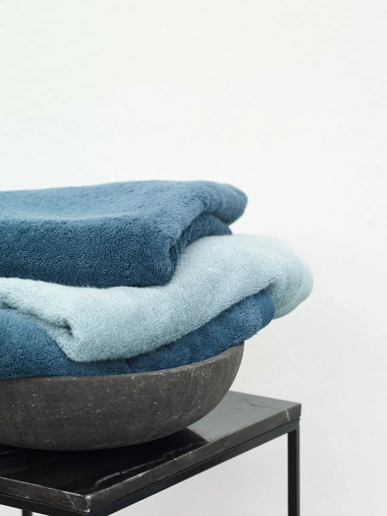 Bath & Living Aquanova Bath textiles LONDON color