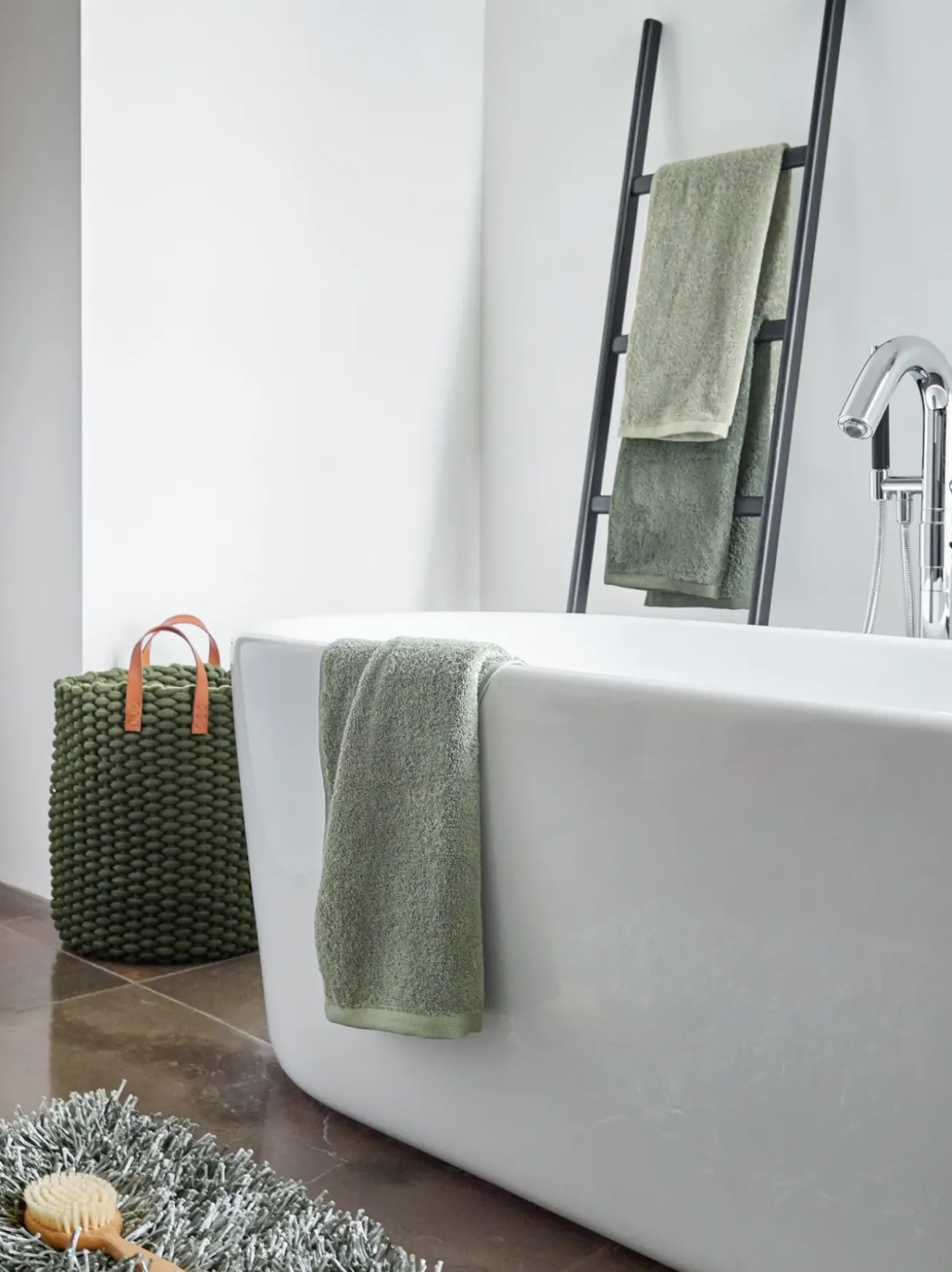 Bath & Living Aquanova Bath textiles LONDON color