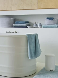 Bath & Living Aquanova Bath towel 70x130 cm LONDON color (set/3)