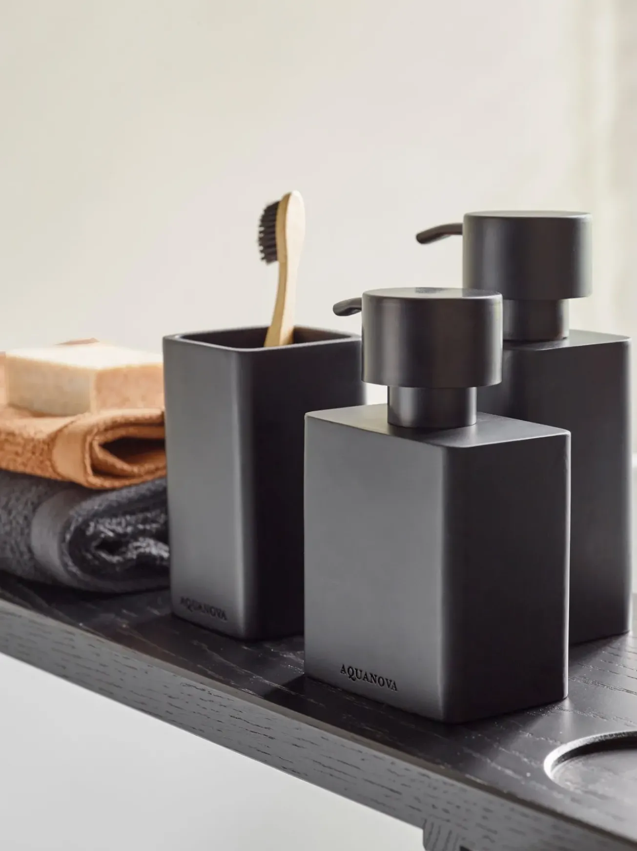 Bath & Living Aquanova Cup / toothbrush holder KHANA color