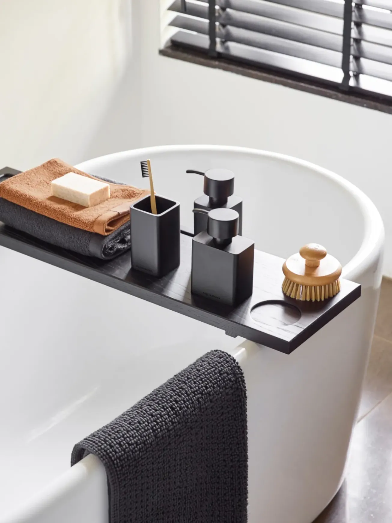 Bath & Living Aquanova Cup / toothbrush holder KHANA color