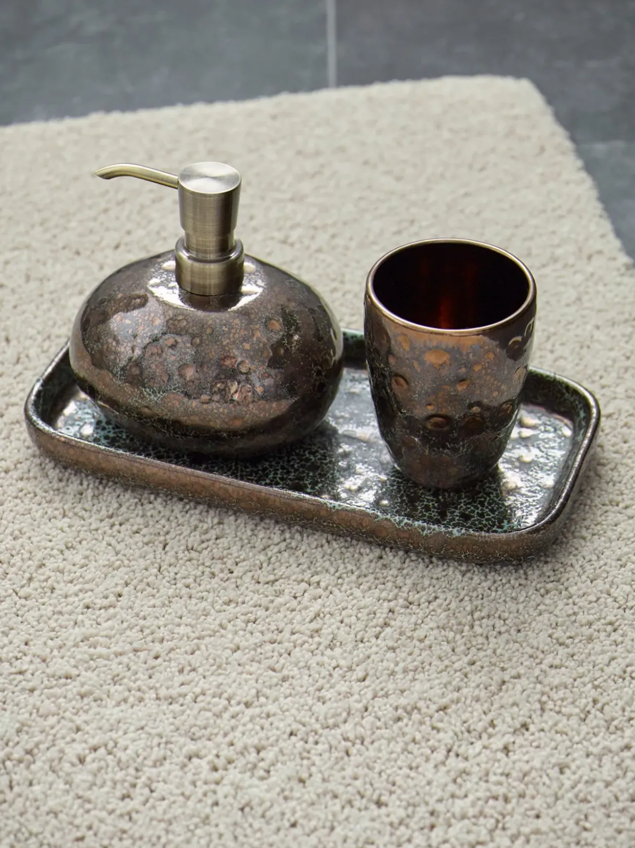 Bath & Living Aquanova Giftbox Ugo soap dispenser Vintage Bronze Paris soap Bois de Cèdre (GIFTUGODIS854-BDC)