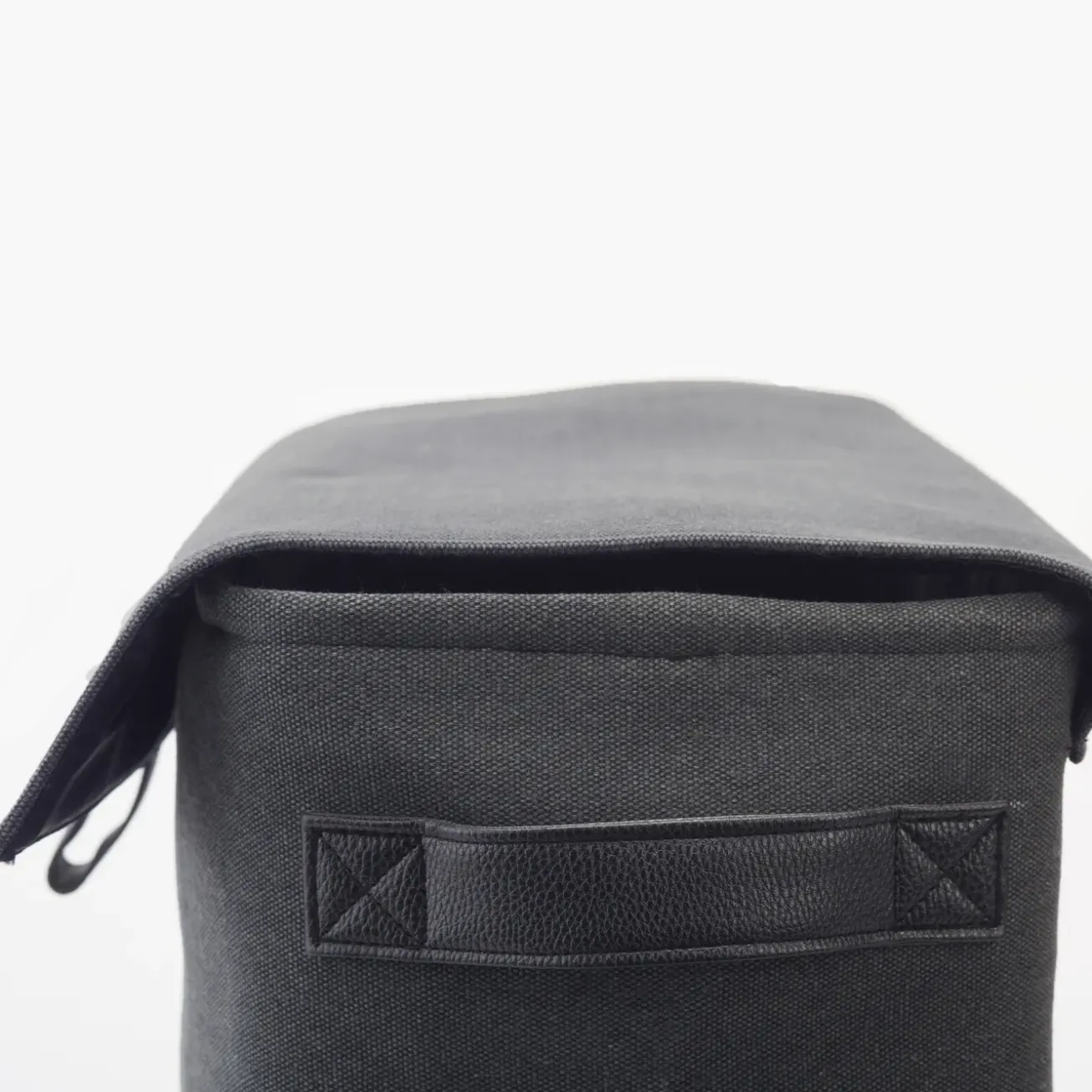 Bath & Living Aquanova Laundry basket ARIAN color Dark Gray (ARILAL-98)