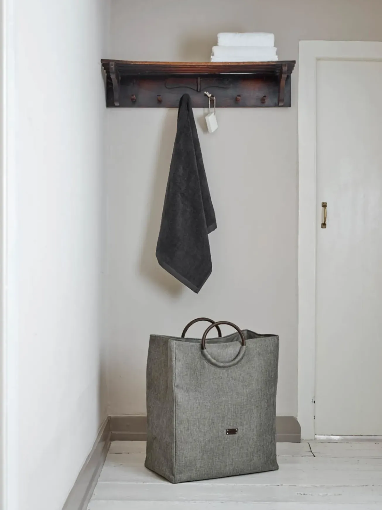 Bath & Living Aquanova Laundry basket JADA color Silver Gray-95 (gray)
