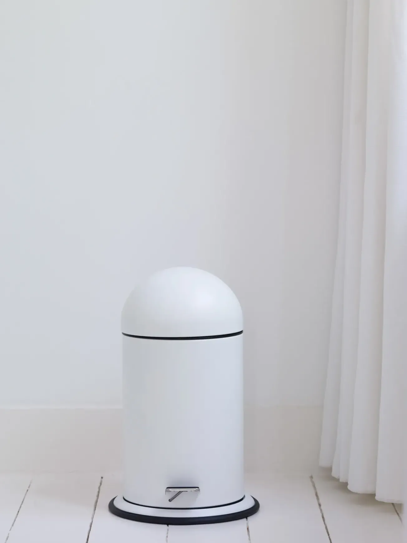 Bath & Living Aquanova Pedal bin Ona (white) 3 liters