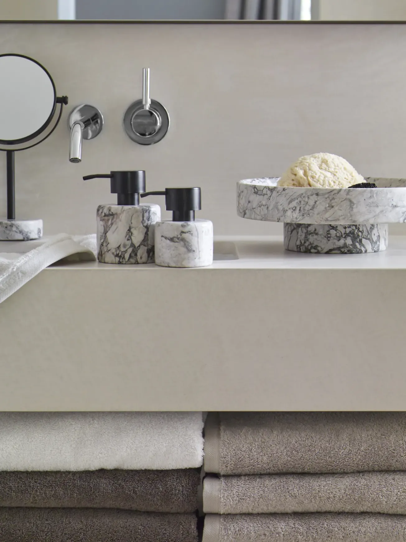 Bath & Living Aquanova Plateau NERO color Alba (gray)