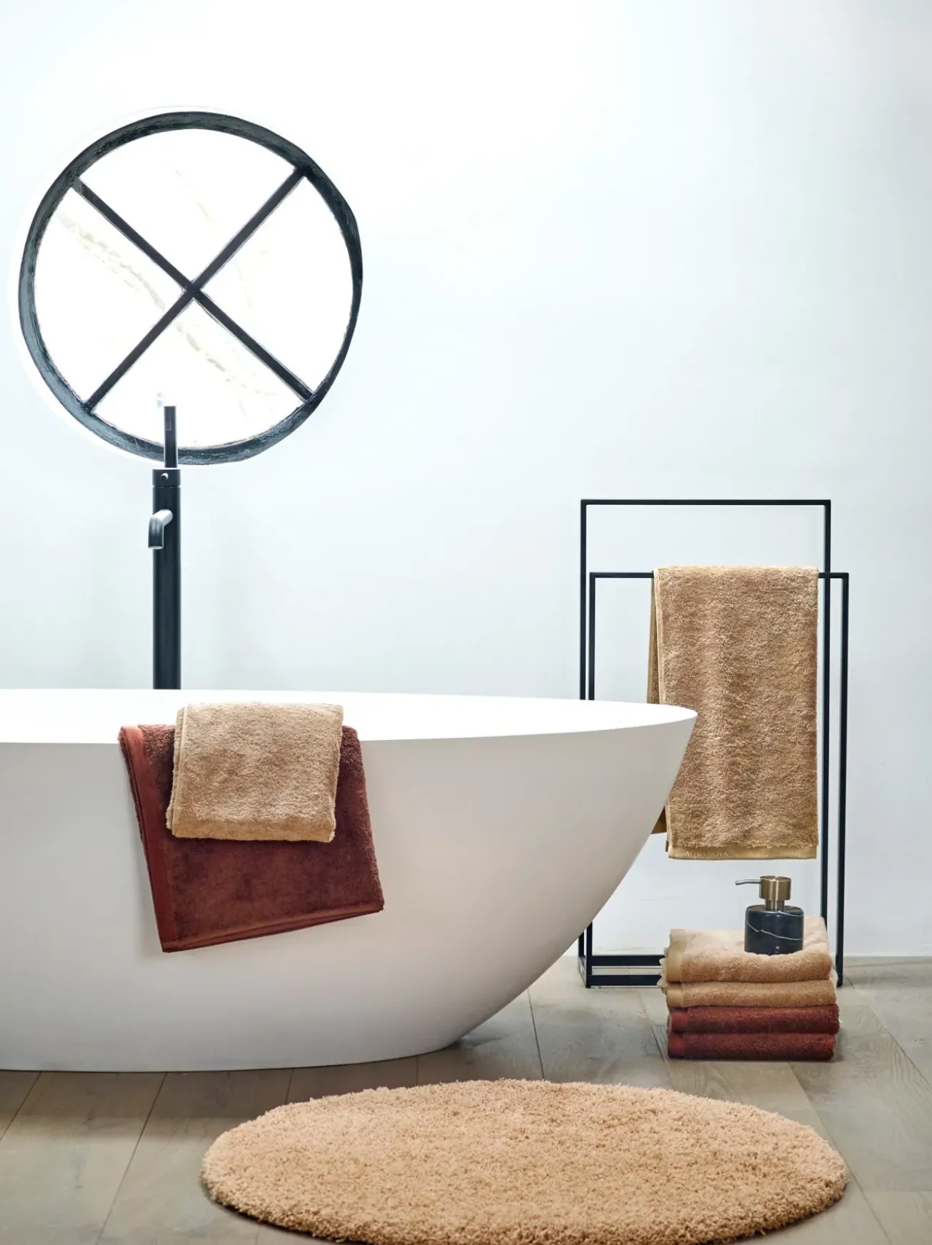 Bath & Living Aquanova Round bath mat Ø80 cm MUSA color Ginger-299 (light brown)