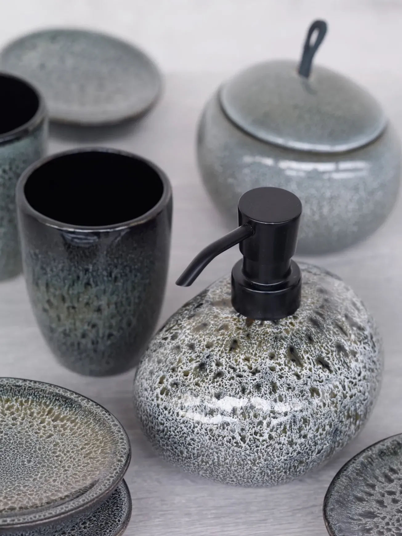 Bath & Living Aquanova Soap dish UGO color Olive Black-994 (black)