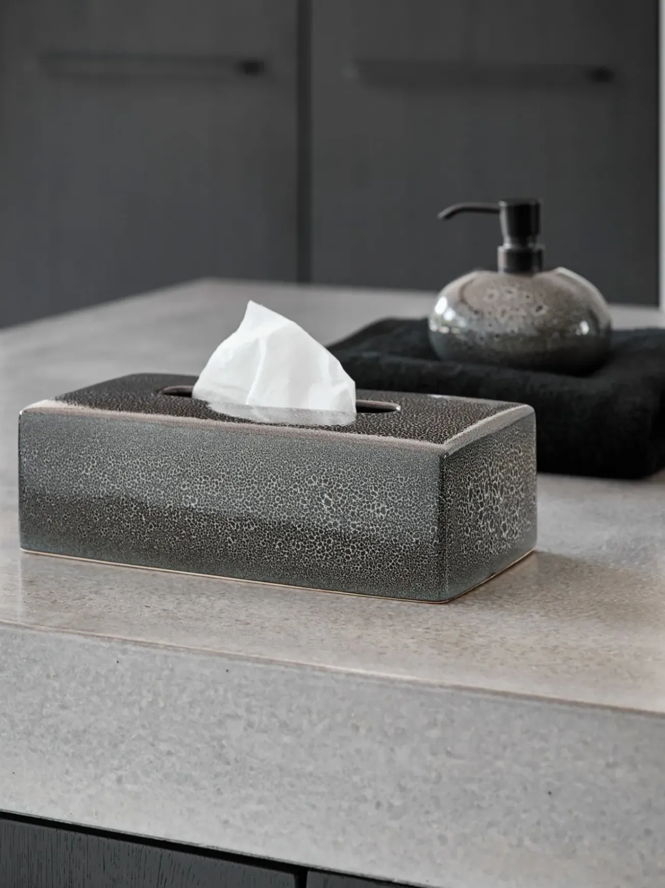 Bath & Living Aquanova Tissue holder UGO color (green)