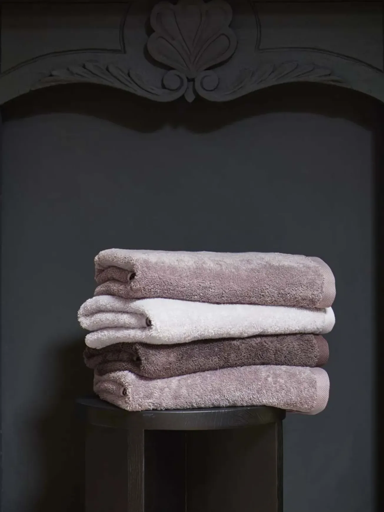 Bath & Living Aquanova Towel 55x100 cm LONDON color (set/3)