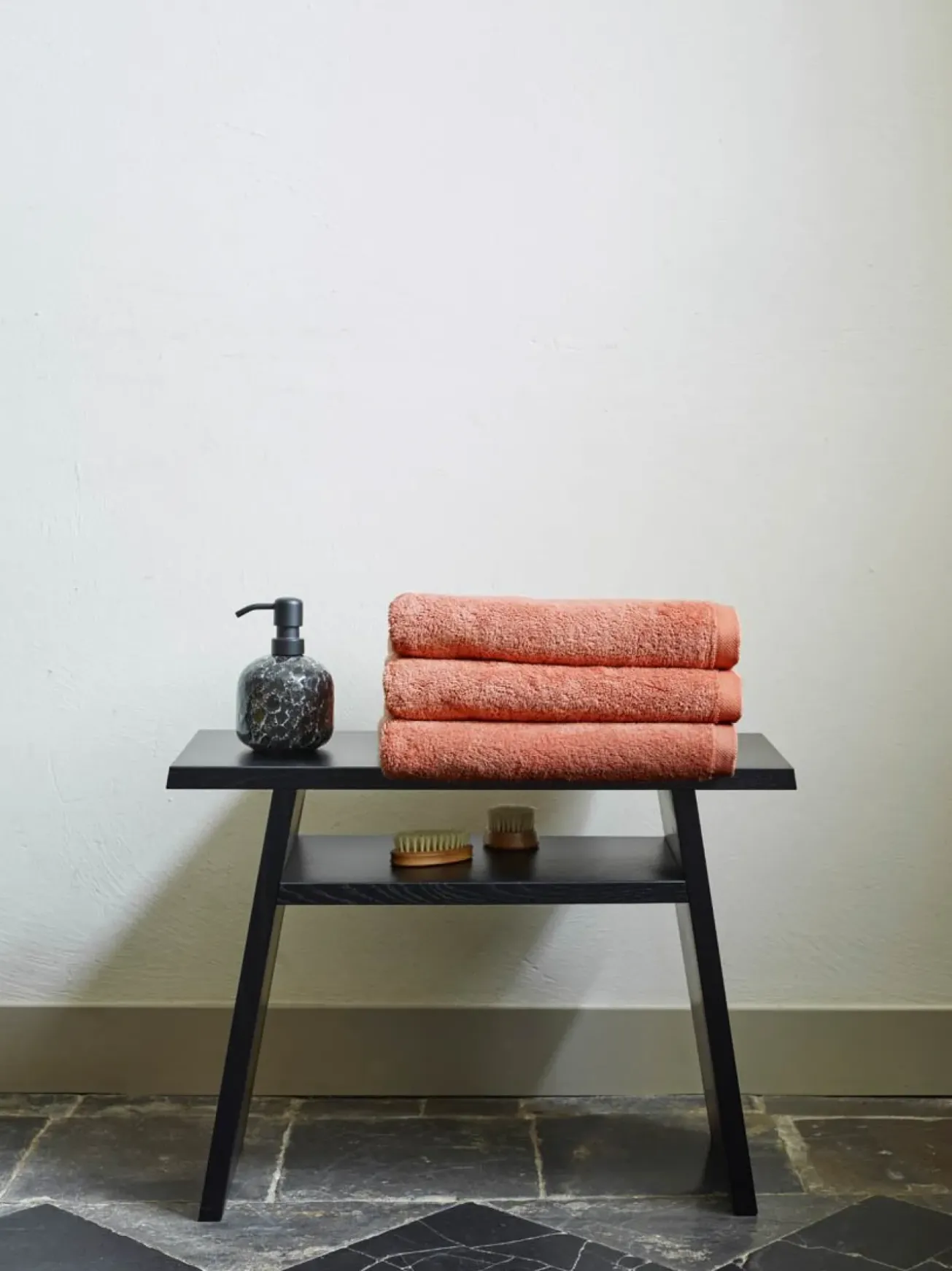 Bath & Living Aquanova Wooden stool MINK black oak (MINBBM-09) medium