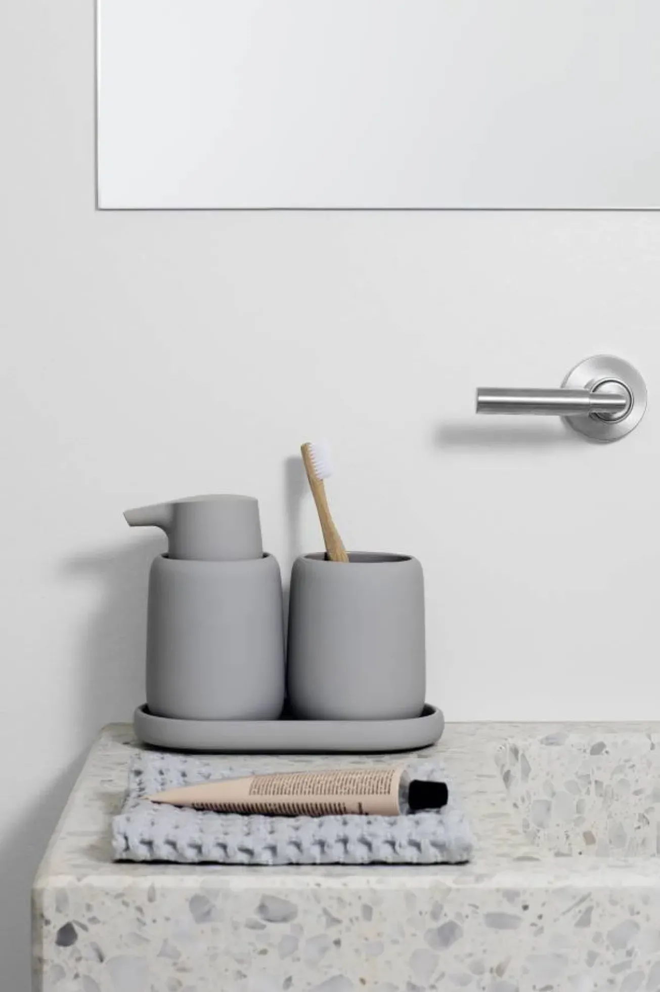 Bath & Living Blomus Cup SONO color Micro Chip (69066) content 300 ml