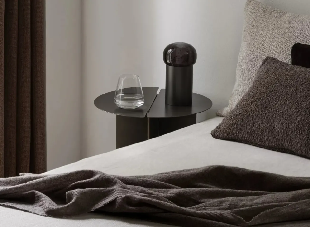 Bath & Living Blomus IRIS table lamp color (67043)