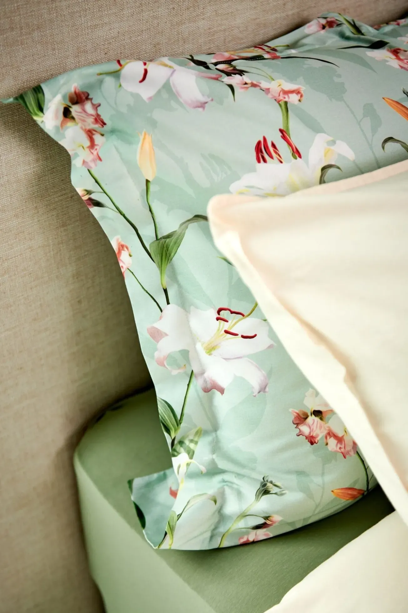 Bath & Living Vandyck Duvet cover AZALEA Light Green 200x220 cm (satin cotton)