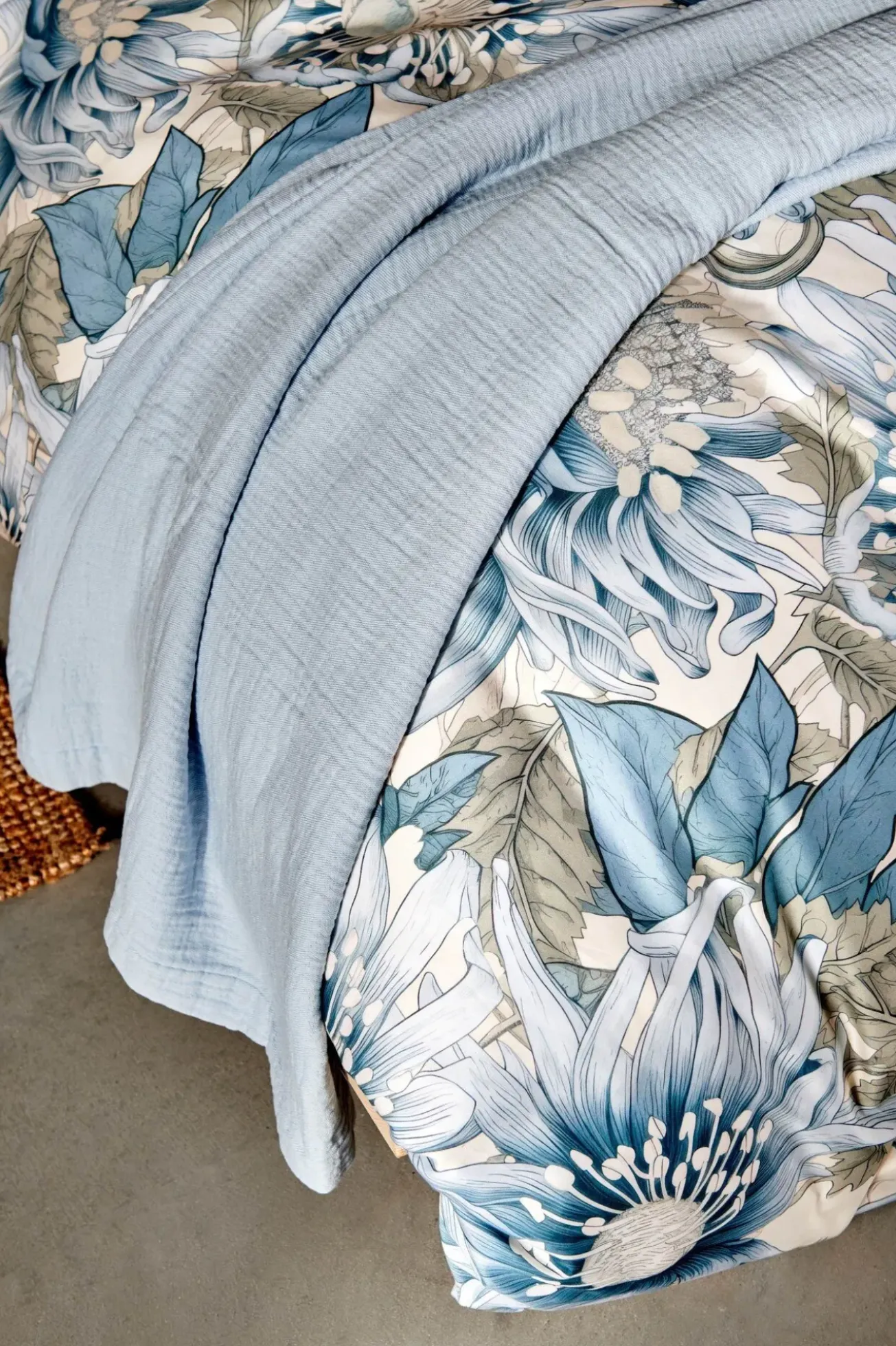 Bath & Living Vandyck Duvet cover BLUE WANDER Pearl Blue 240x220 cm (satin cotton)