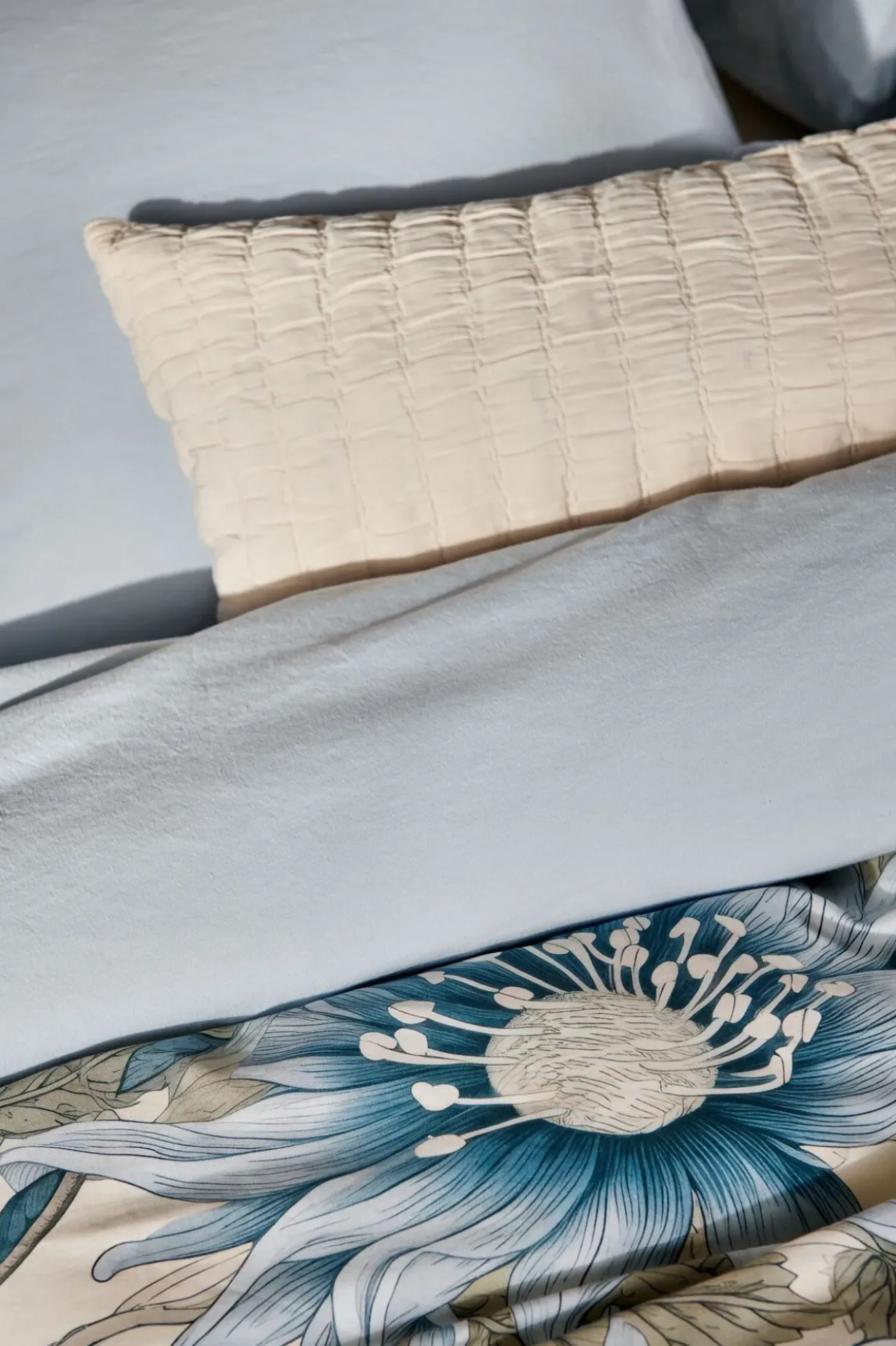 Bath & Living Vandyck Duvet cover BLUE WANDER Pearl Blue 200x220 cm (satin cotton)