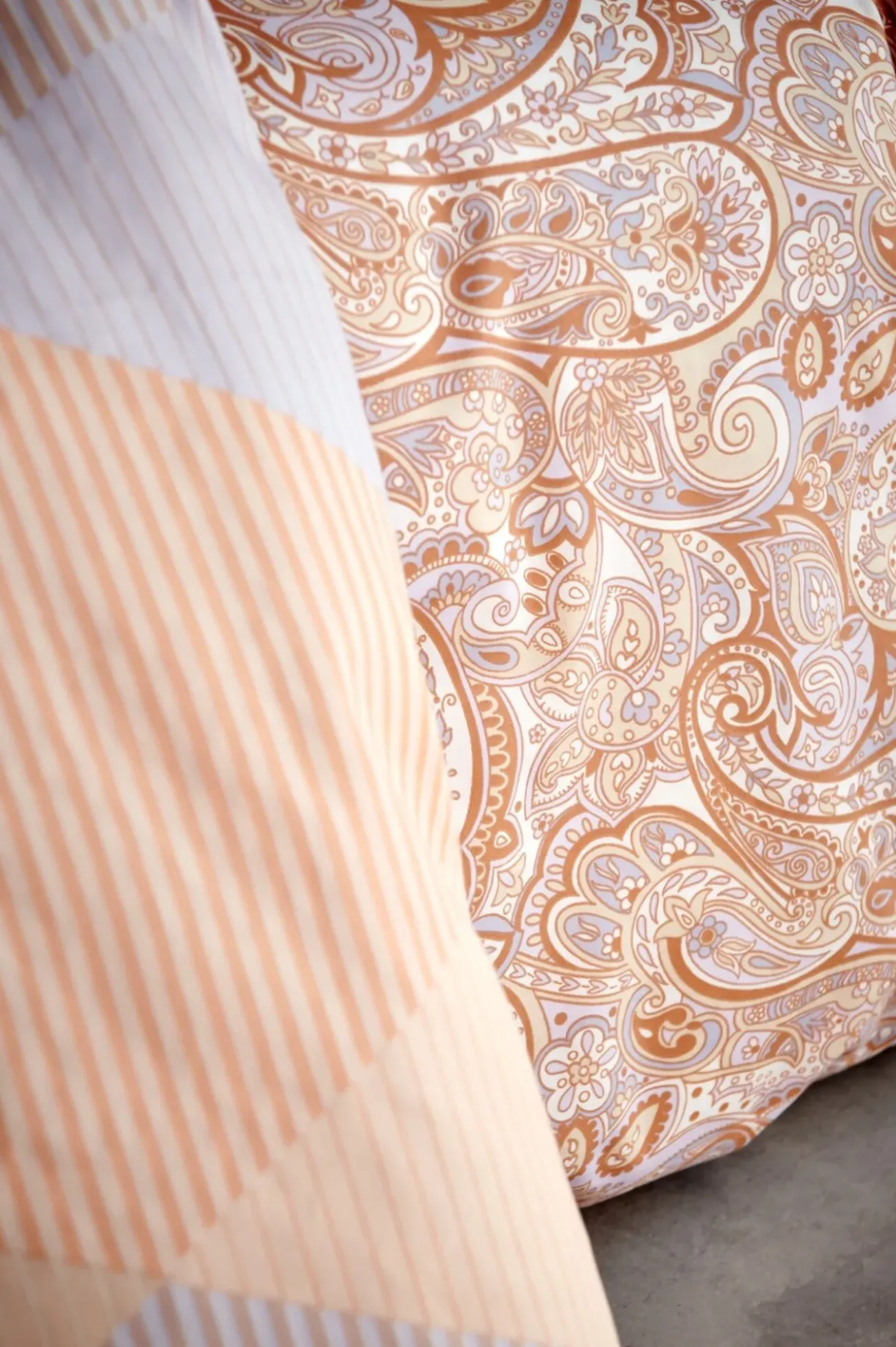 Bath & Living Vandyck Duvet cover GLAZE Apricot Blush 240x220 cm (satin cotton)