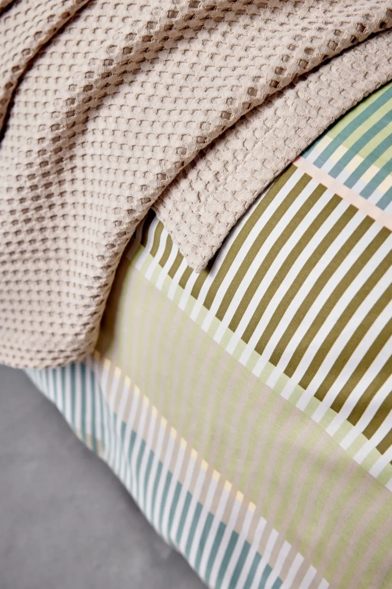 Bath & Living Vandyck HOME Pique waffle blanket 160x250 cm Latte (BLMK16101)