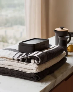 Bath & Living Vandyck Remainder 57: Bath towel VANCOUVER Off Black 90x195 cm