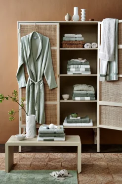 Bath & Living Vandyck Remnant 81: Bath towel BOSTON Smoke Green 90x195 cm